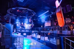Jet Club a Cermenate, Como.