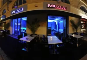 Miami Lounge