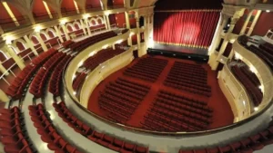 teatro nuovo a san babila dicembre 1, 2023
